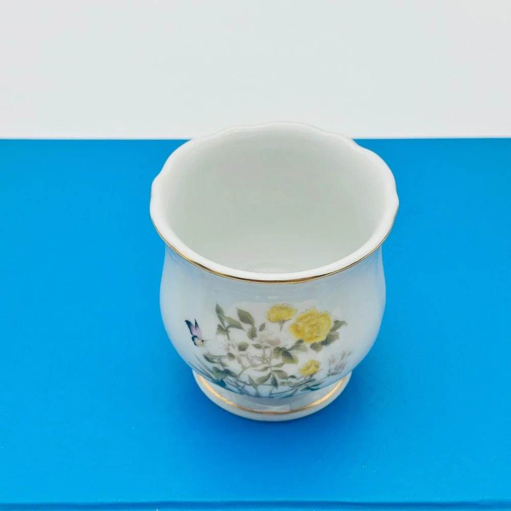 Vintage Takahashi San Francisco Porcelain Yellow Rose Butterfly Mini Vase Japan